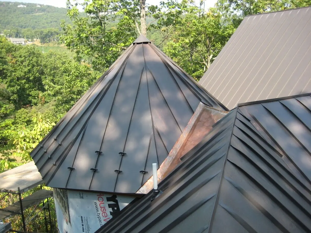 Professional Gutter Cleaning by Craftsman Roofing in Dorceytown